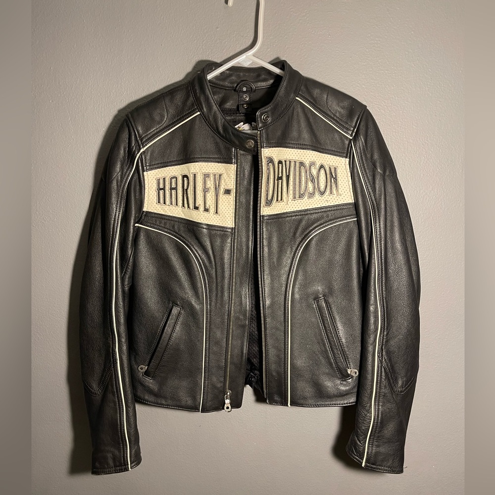 Harley-Davidson Black Leather Jacket with Cream Panels